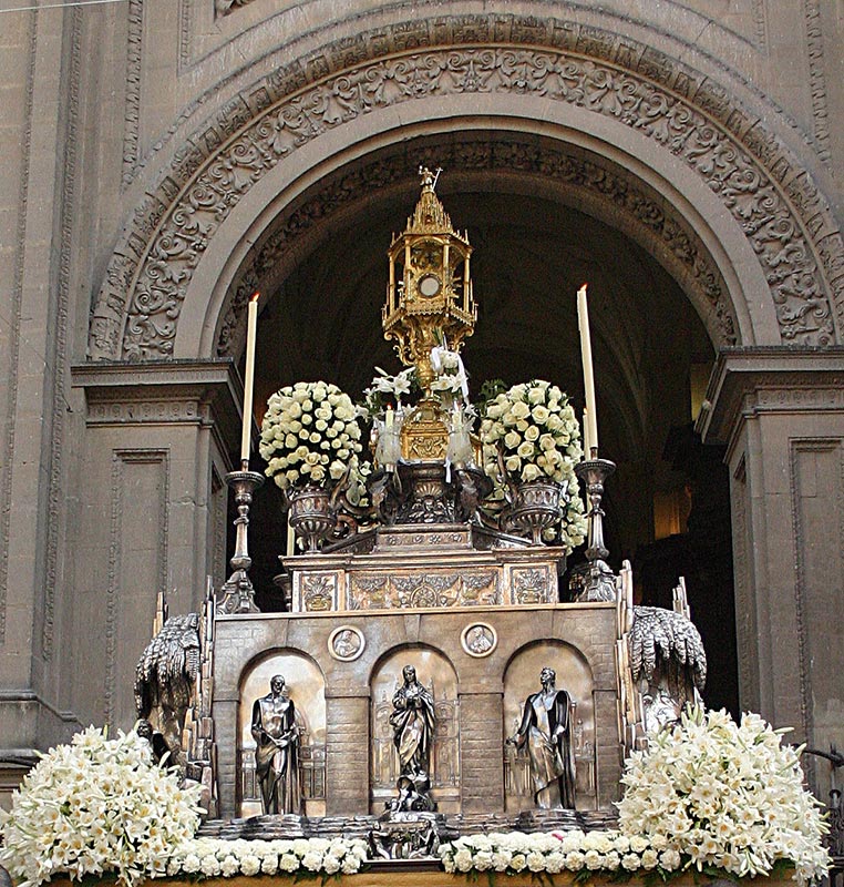 CUSTODIA DEL CORPUS CHRISTI Salida procesional en el día de la solemnidad